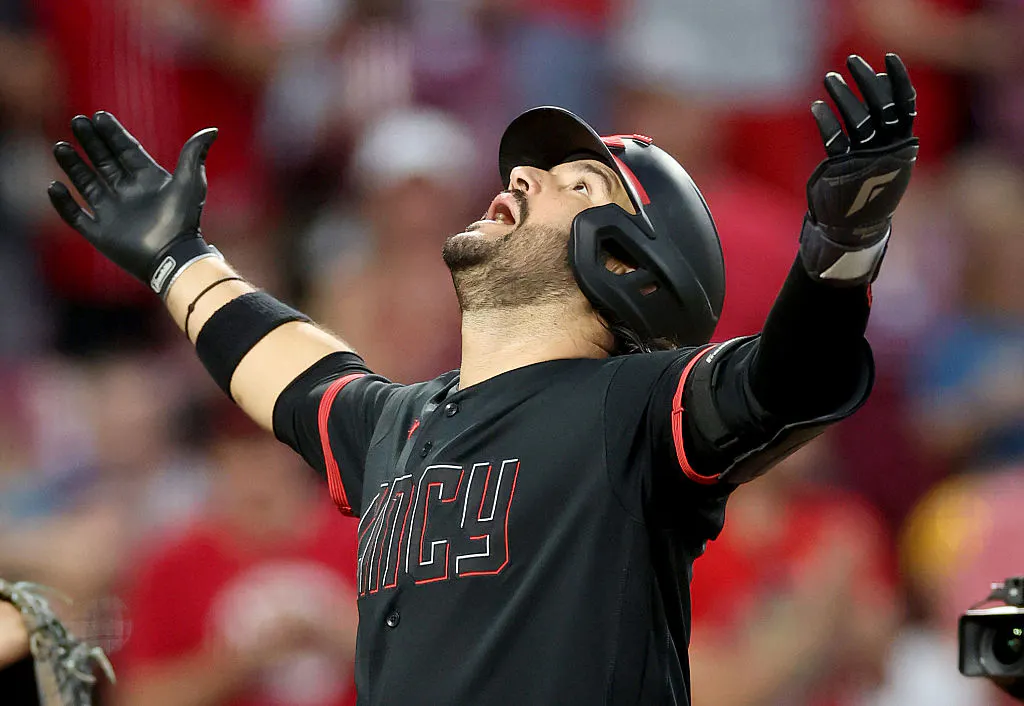MLB Star Gets All-American Welcome After Proudly Becoming US Citizen