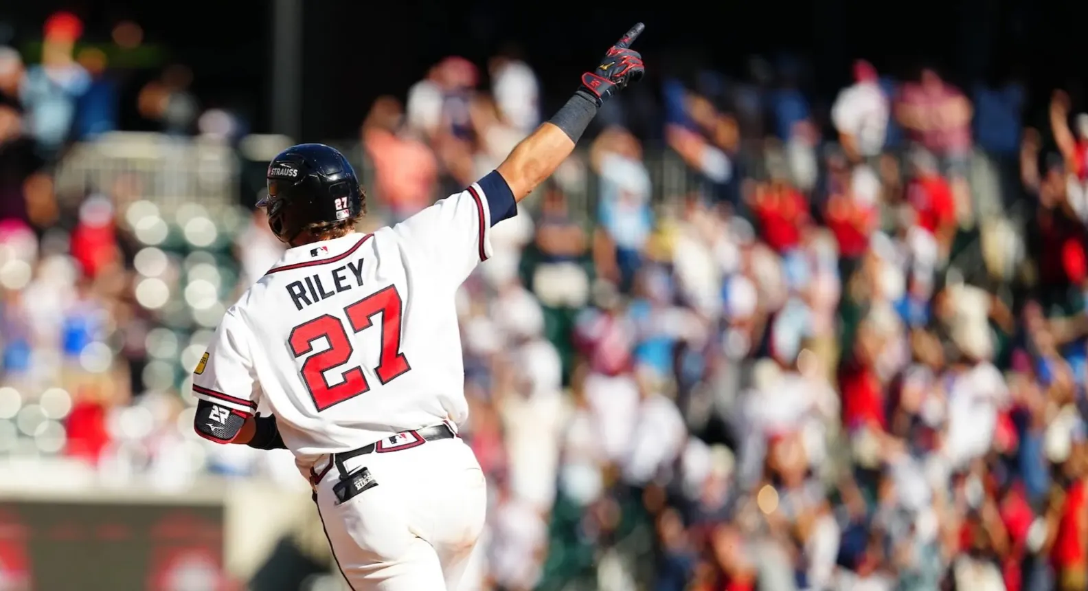 Phillies And Braves Gave Us Quite A Show In Game 1. Too Bad MLB Made It Hard To Watch