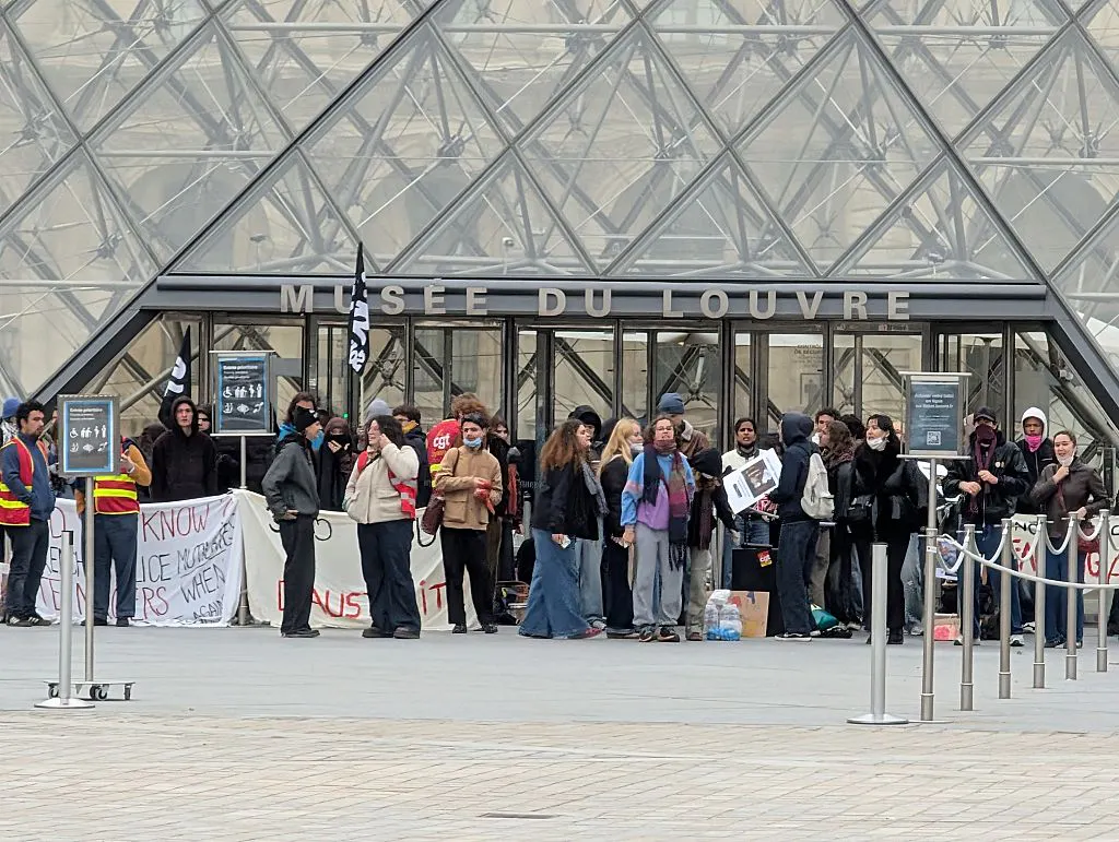 Agitators Shut Down The Louvre As Riots Rock Paris